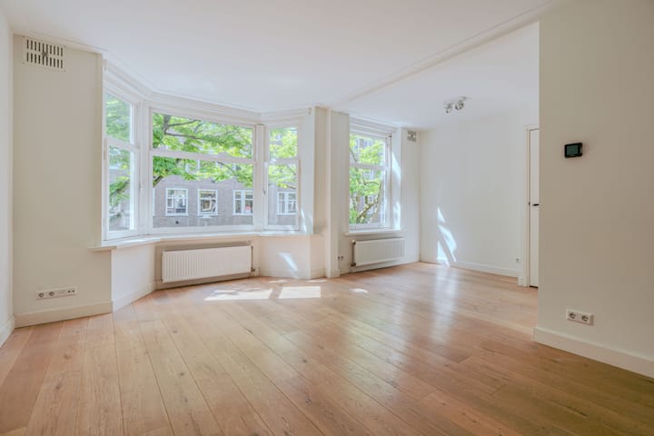 Photo 2 of Boterdiepstraat 9-1