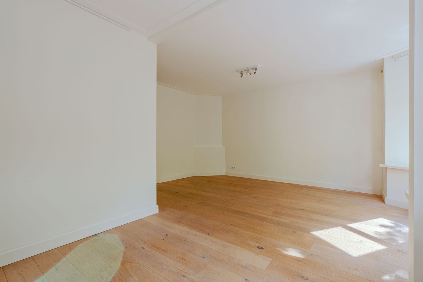 Photo 10 of Boterdiepstraat 9-1