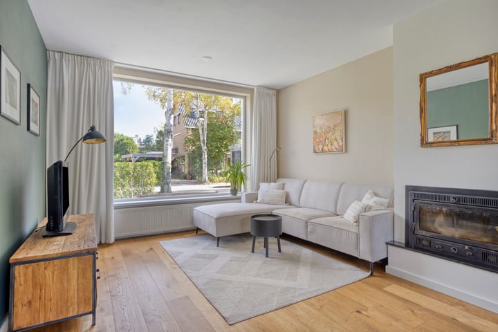 Photo 3 of Aasdomstraat 11