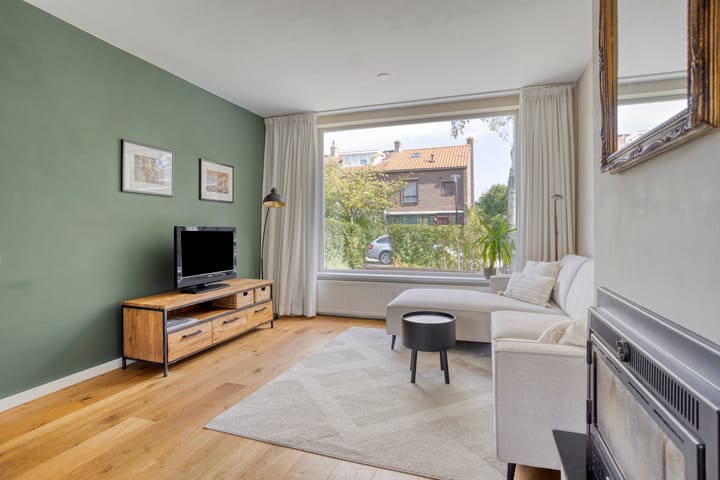 Photo 4 of Aasdomstraat 11