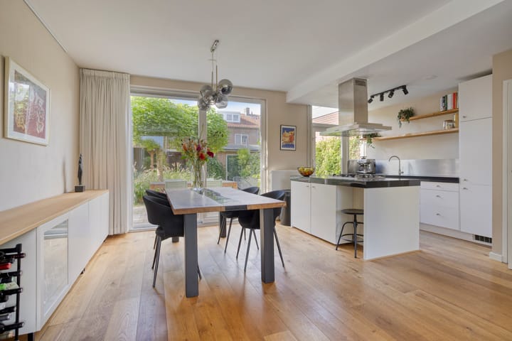 Photo 6 of Aasdomstraat 11