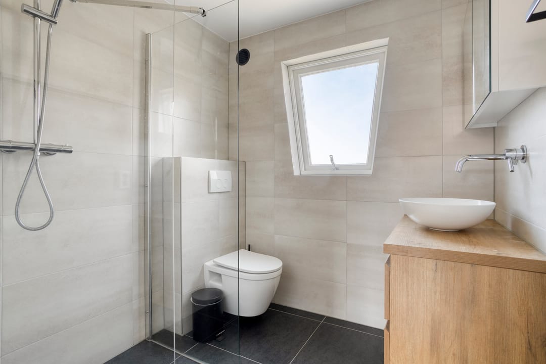 Photo 16 of Aasdomstraat 11