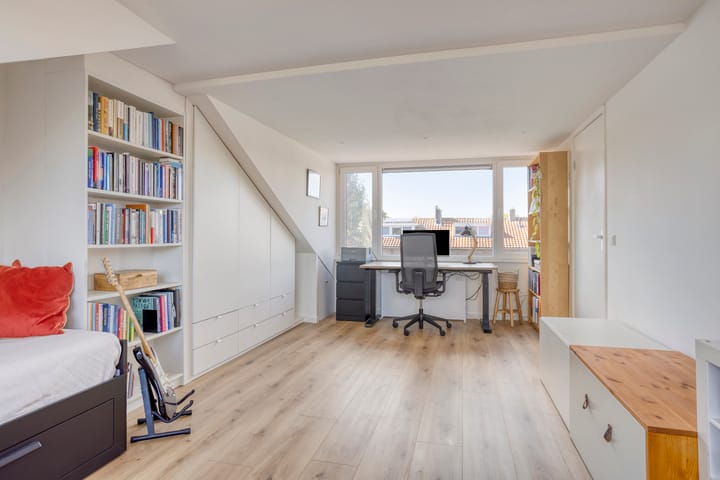 Photo 23 of Aasdomstraat 11