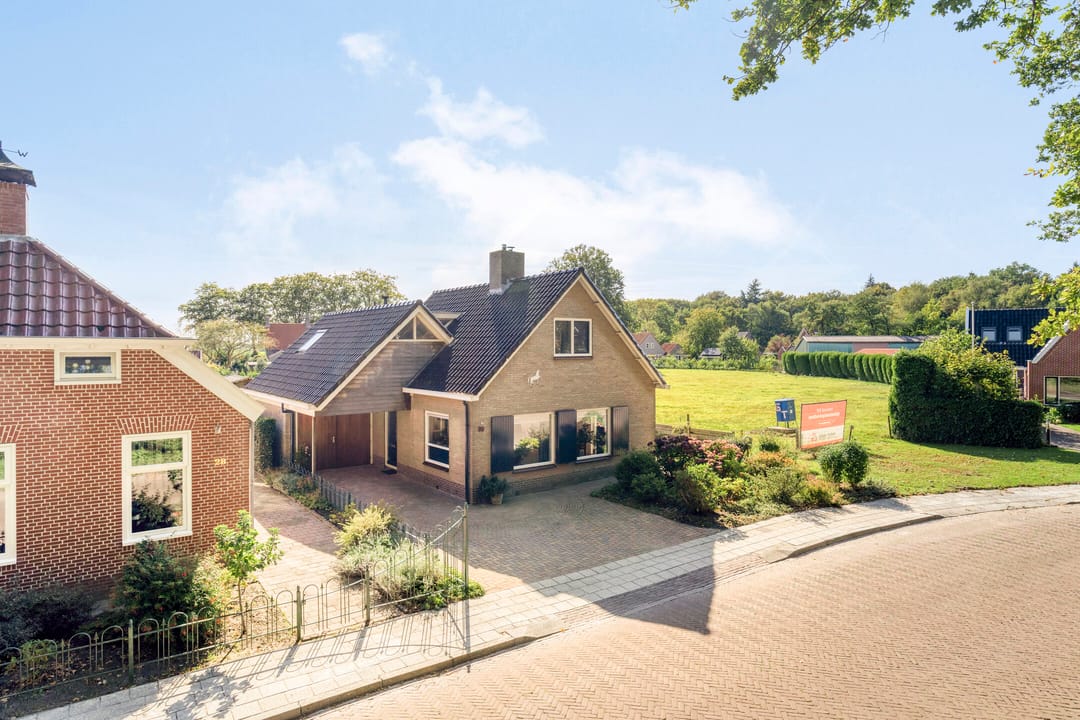 Photo 1 of Zuiderstraat 30