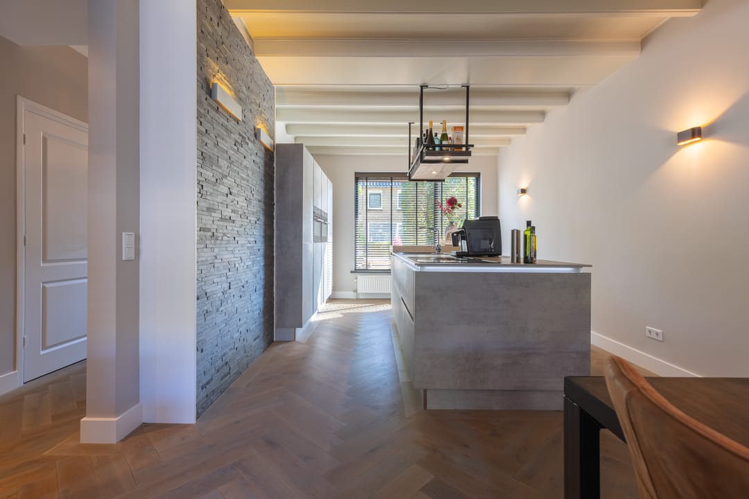 Photo 16 of Witte de Withstraat 17