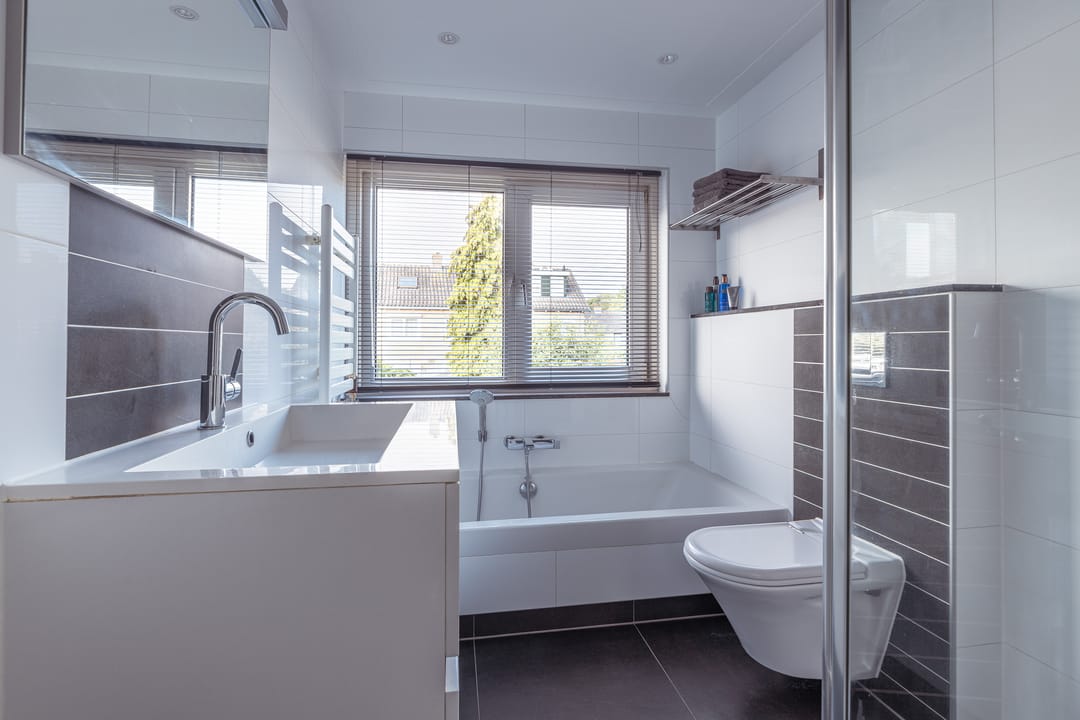 Photo 26 of Witte de Withstraat 17