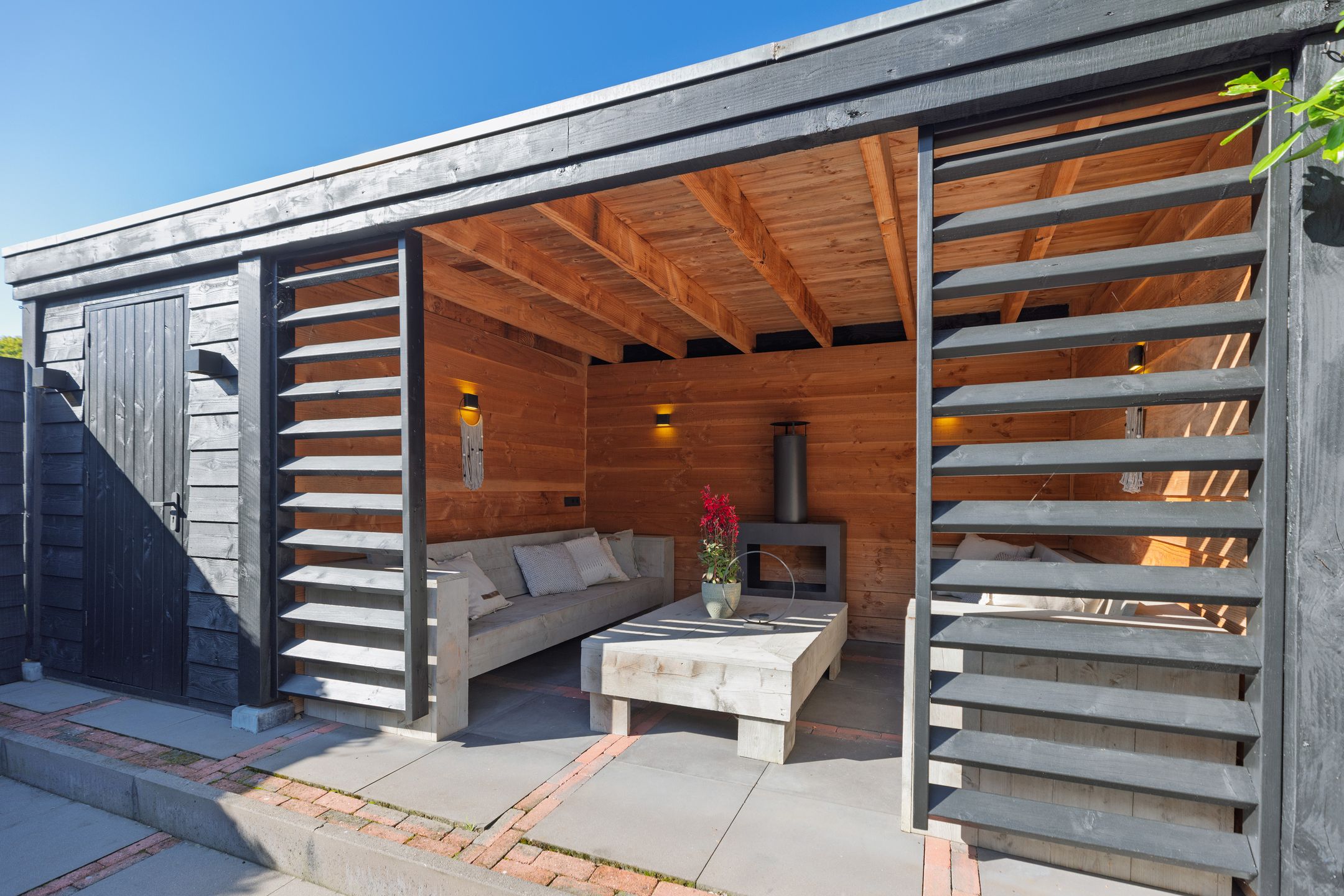 Photo 39 of Witte de Withstraat 17