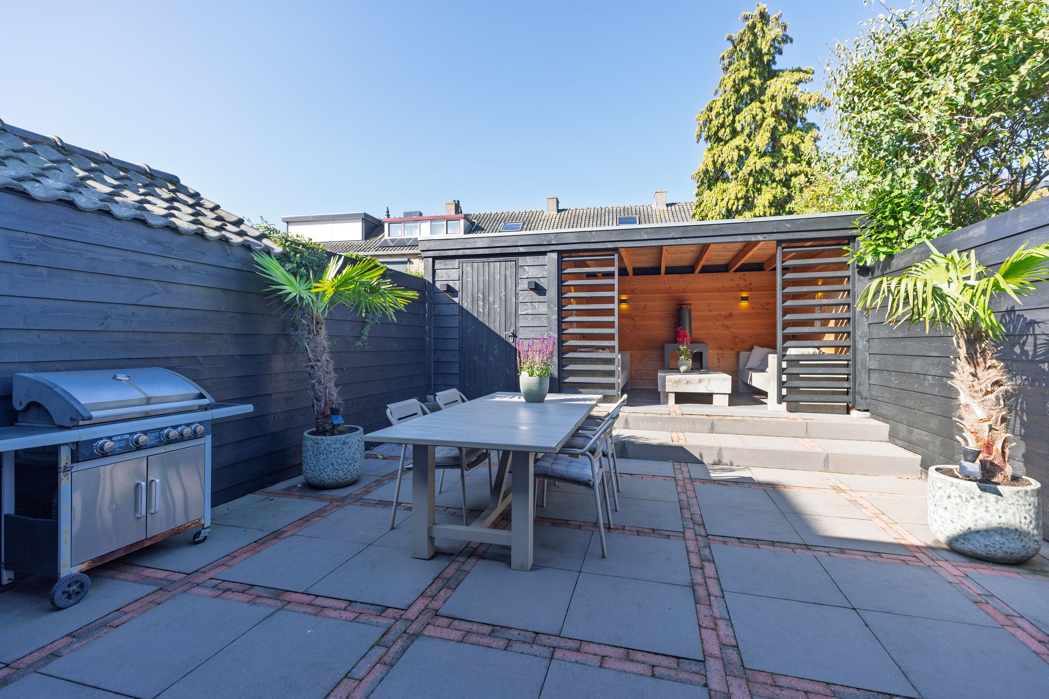 Photo 36 of Witte de Withstraat 17