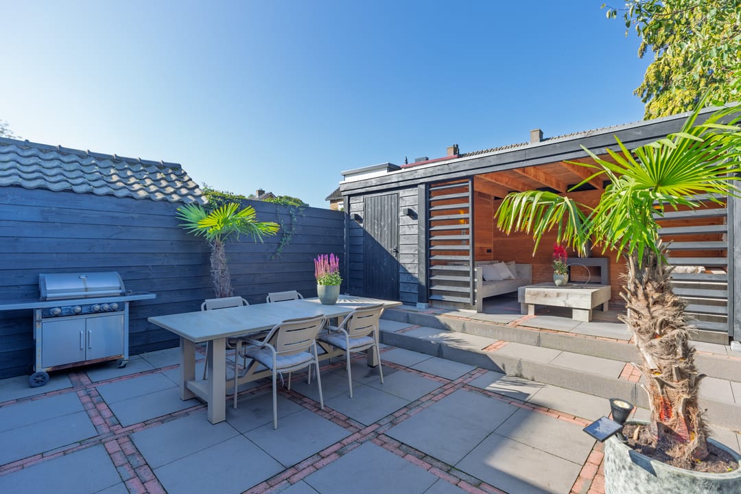 Photo 37 of Witte de Withstraat 17