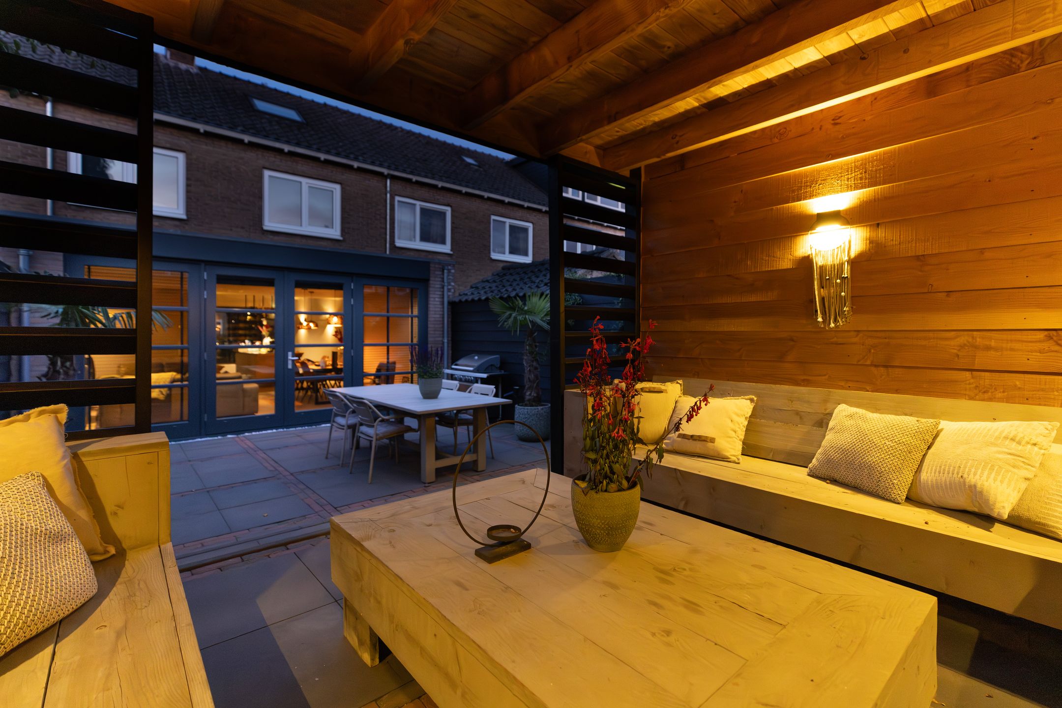 Photo 42 of Witte de Withstraat 17