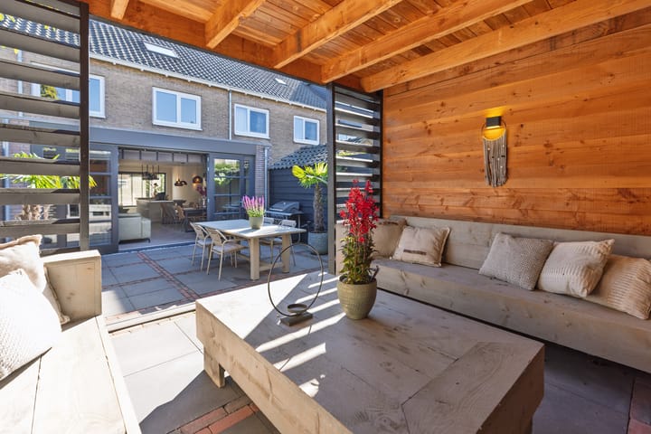 Foto 43 van Witte de Withstraat 17