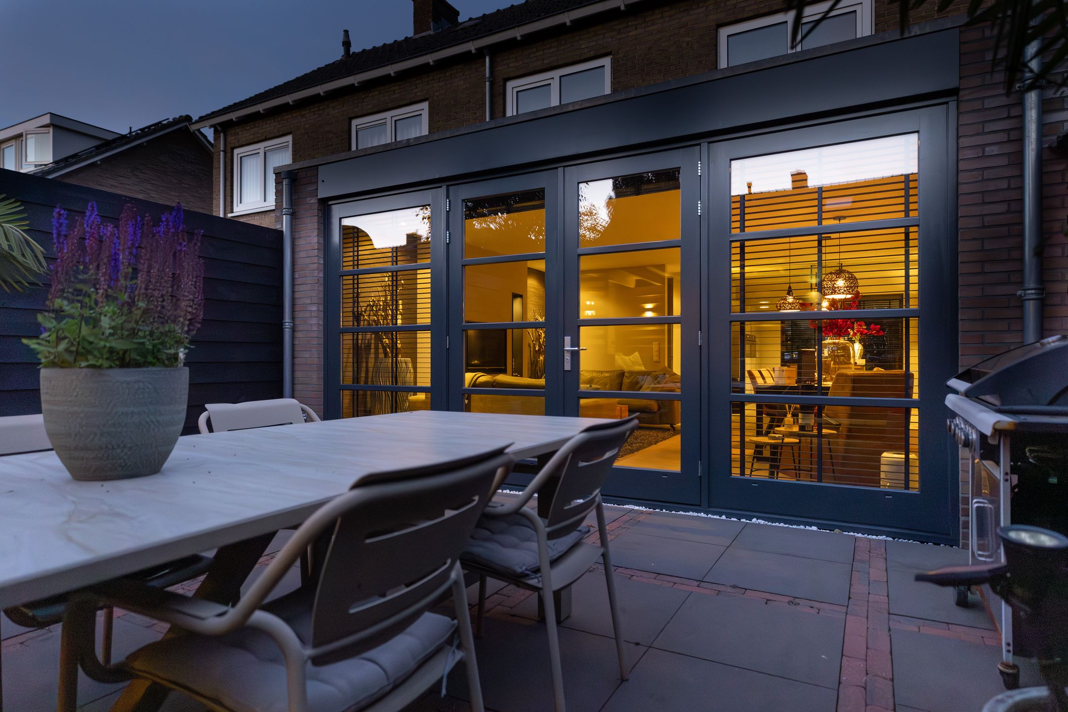 Photo 45 of Witte de Withstraat 17