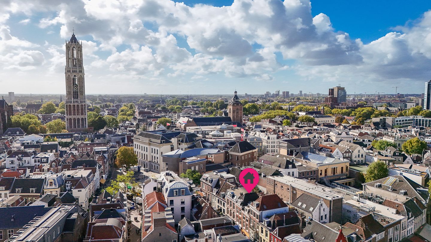 697.jpg?options=width=1440