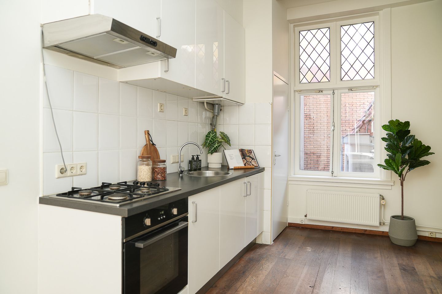 706.jpg?options=width=1440