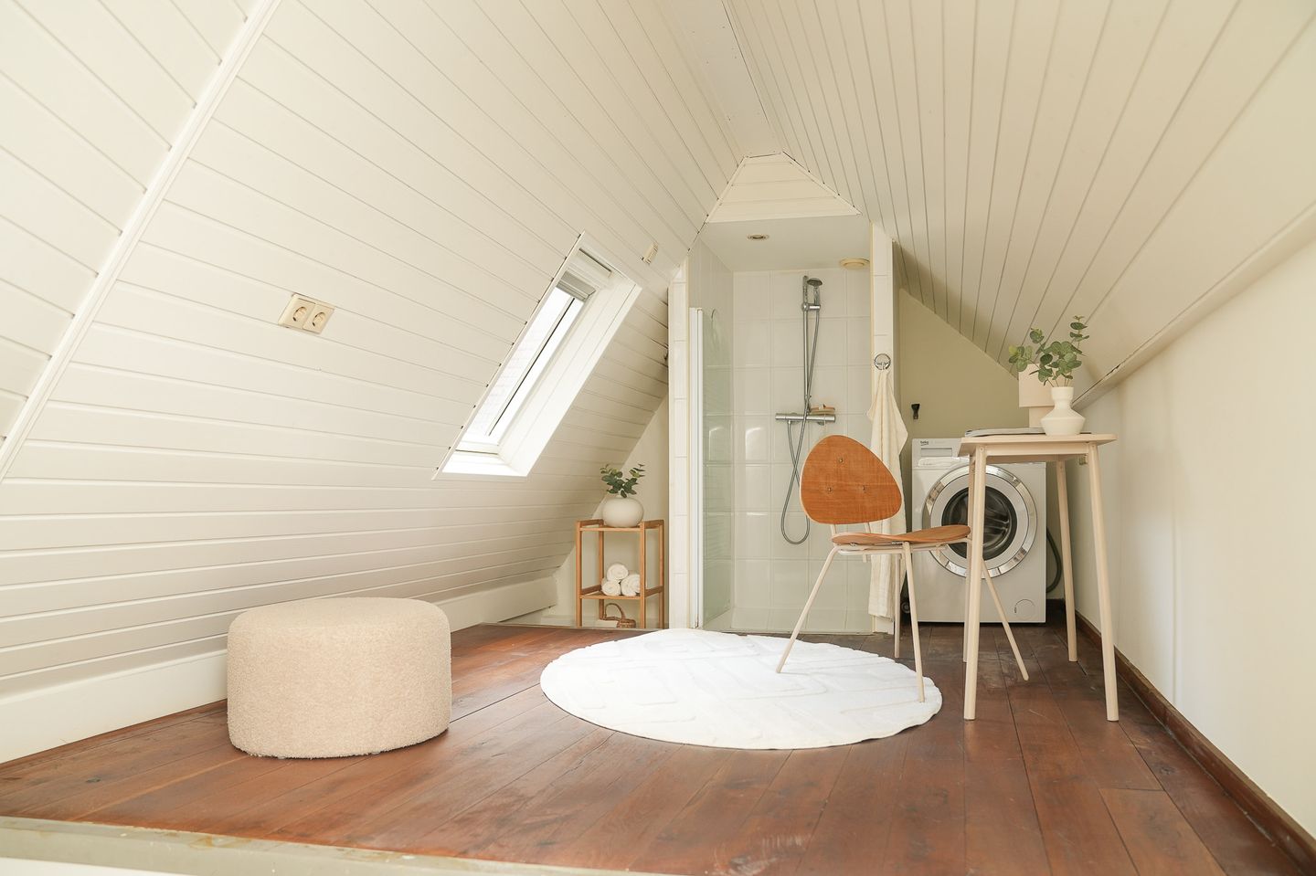 739.jpg?options=width=1440