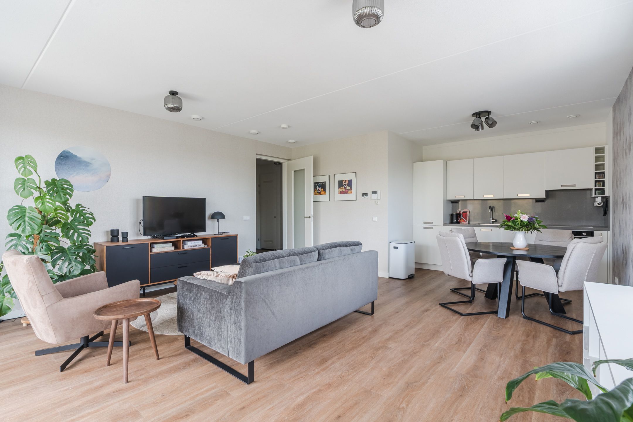 Photo 6 of Heinsiusstraat 115