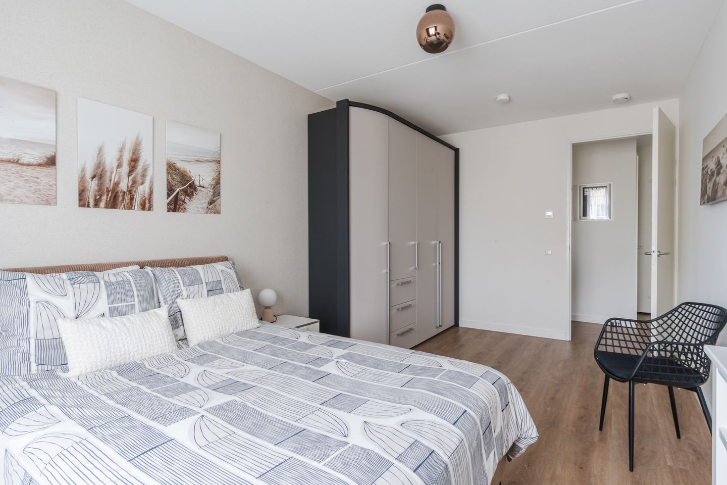 Photo 14 of Heinsiusstraat 115