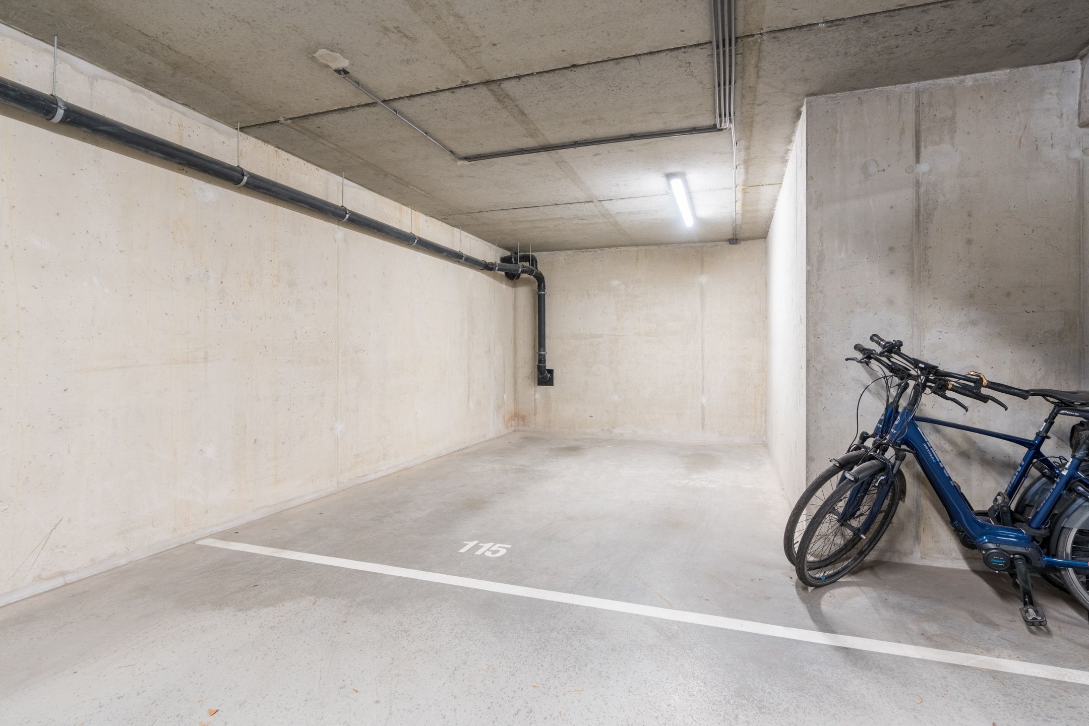 Photo 27 of Heinsiusstraat 115