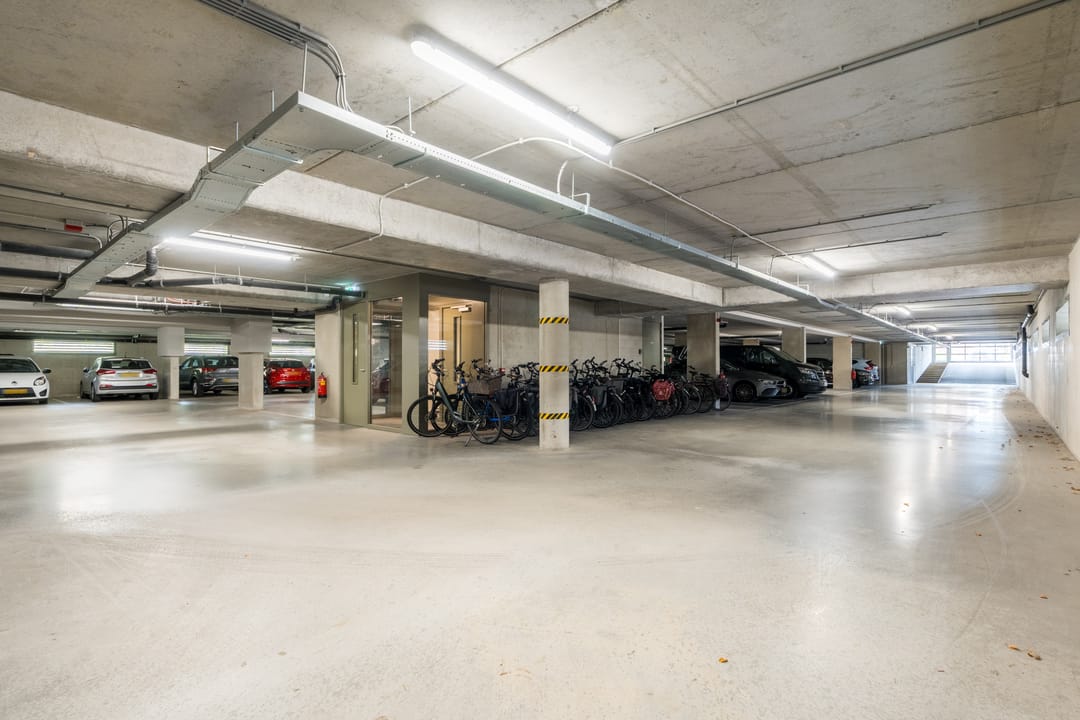 Photo 28 of Heinsiusstraat 115