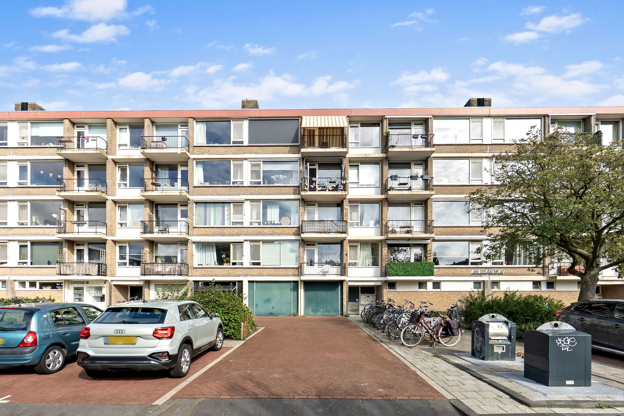 Foto 42 van Bachstraat 326