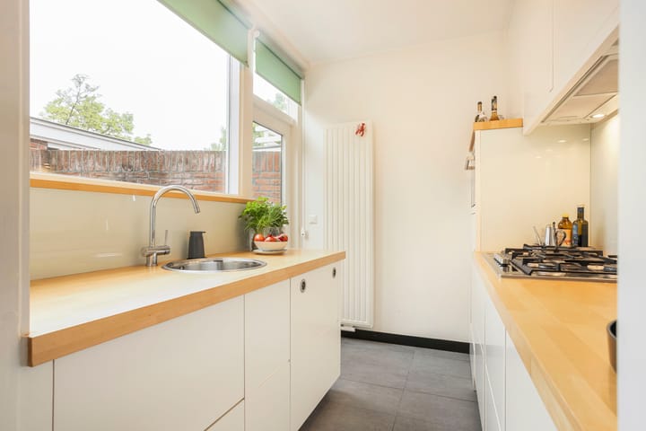 Foto 3 van Van Alphenstraat 7