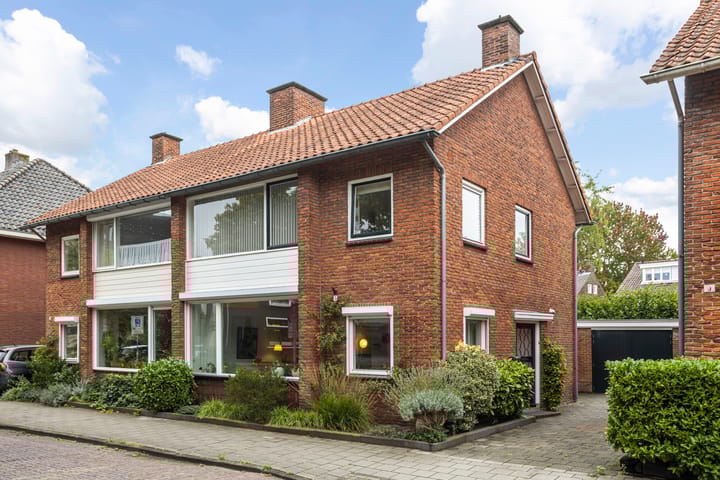 Foto 34 van Van Alphenstraat 7