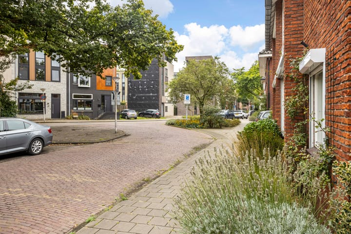Foto 38 van Van Alphenstraat 7