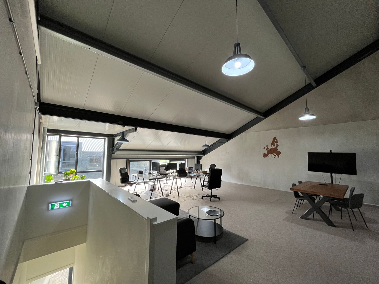 View photo 3 of Dijkleger 55