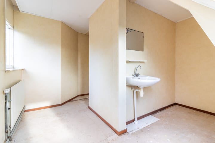 Photo 14 of Molenstraat 111