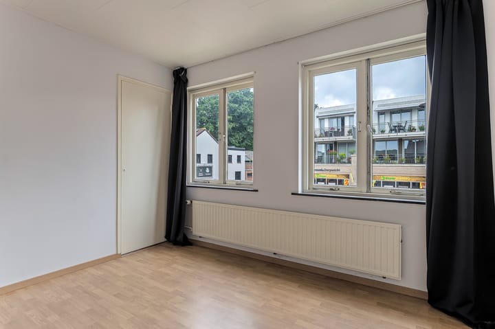 Photo 18 of Sint Antoniusstraat 39-A