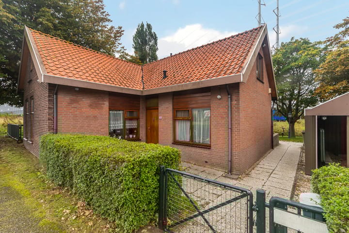 Photo 2 of Woudselaan 55