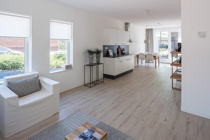 Photo 4 of Ellingtonstraat 83