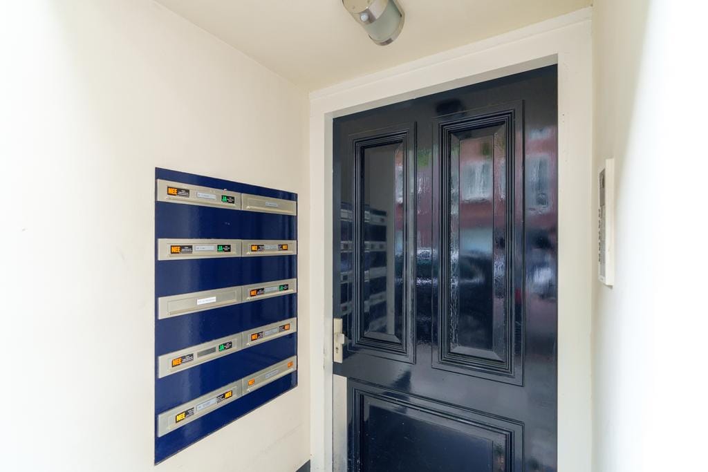 Photo 16 of Mgr. van de Weteringstraat 95-B
