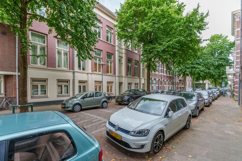 Photo 18 of Mgr. van de Weteringstraat 95-B