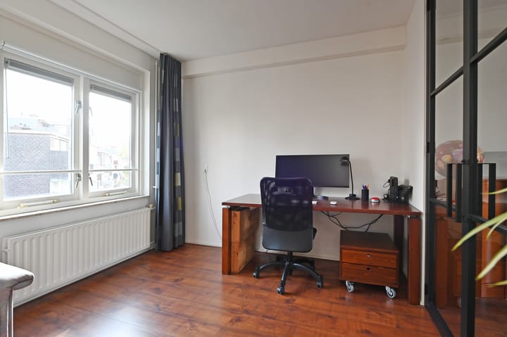 Foto 21 van Charlotte de Bourbonstraat 44