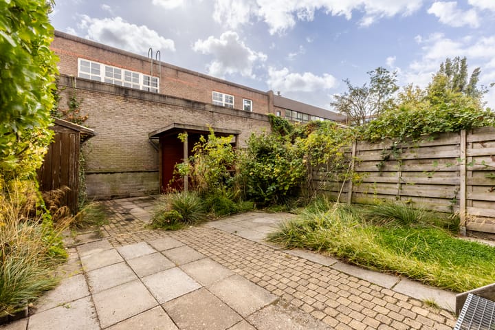 Photo 12 of Azaleastraat 72-A