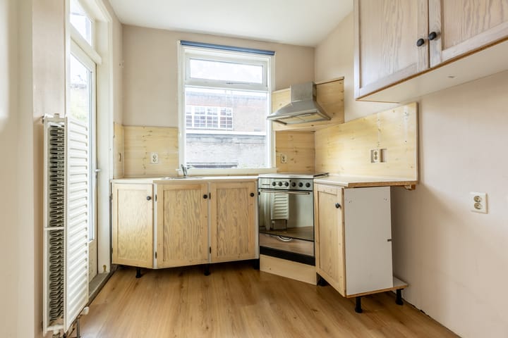 Photo 15 of Azaleastraat 72-A