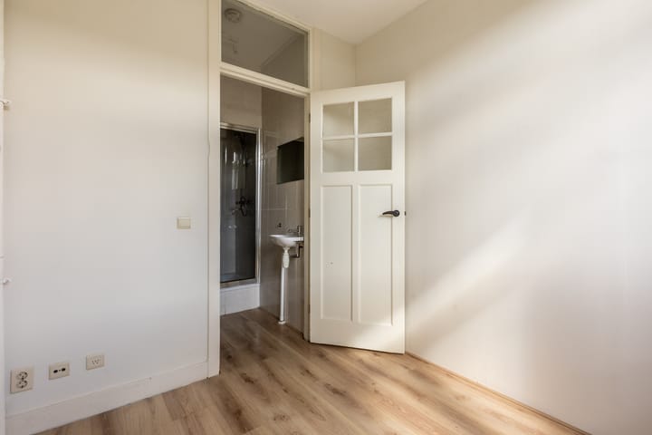 Photo 19 of Azaleastraat 72-A