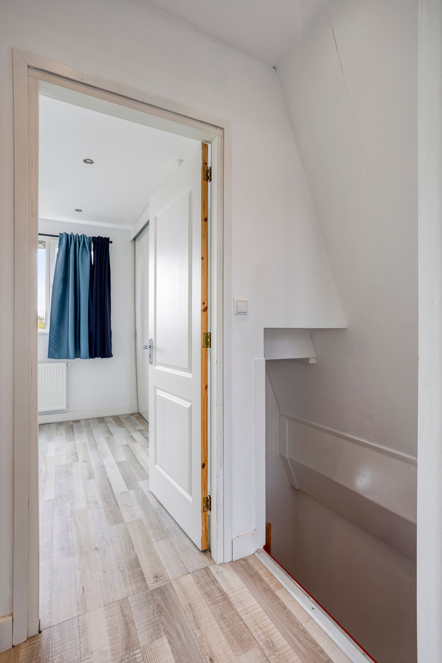 Foto 24 van Van den Berghlaan 137-A