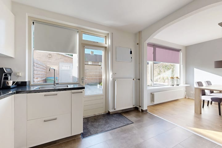 Photo 22 of Veltstraat 12