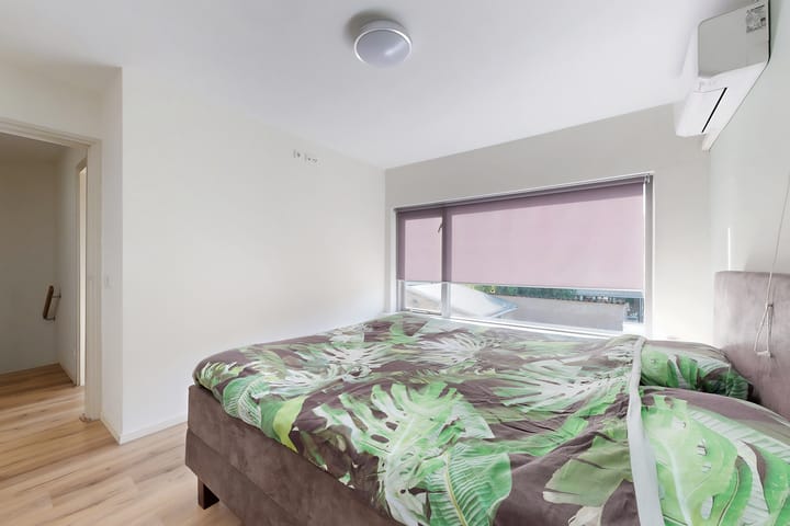 Photo 29 of Veltstraat 12