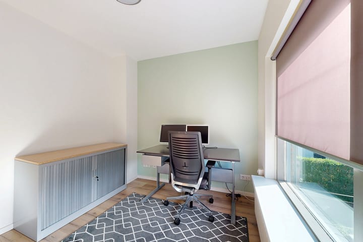 Photo 32 of Veltstraat 12