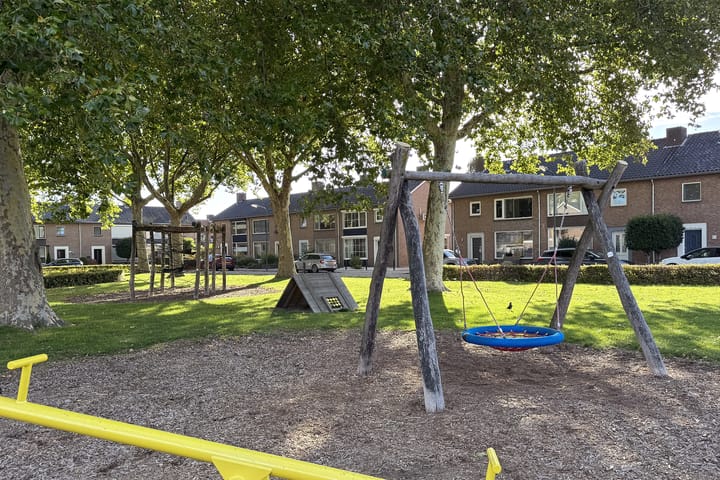 Photo 50 of Veltstraat 12