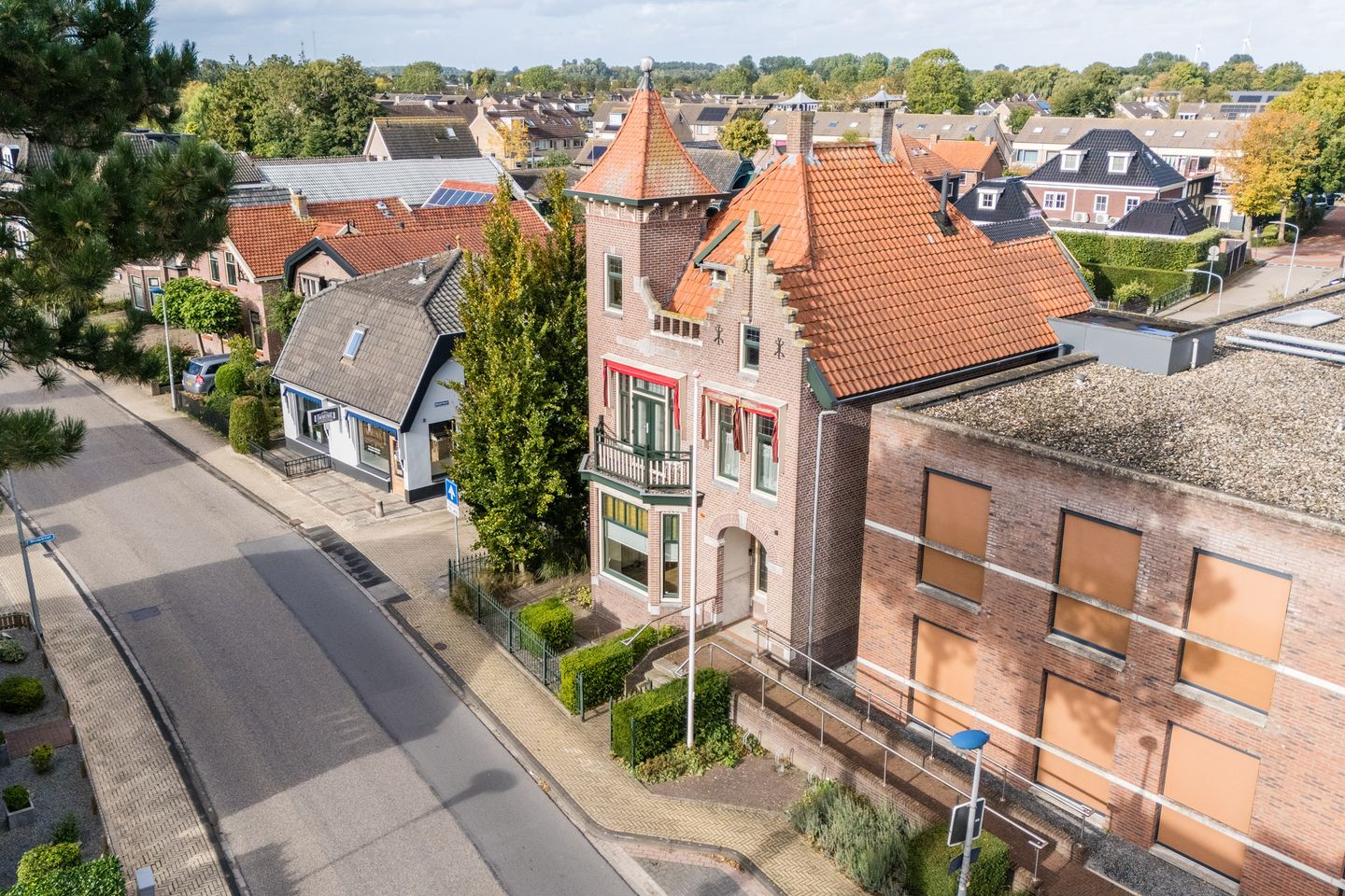Bekijk foto 2 van Dorpsstraat 100