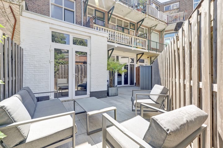 Foto 5 van Caan van Necklaan 11