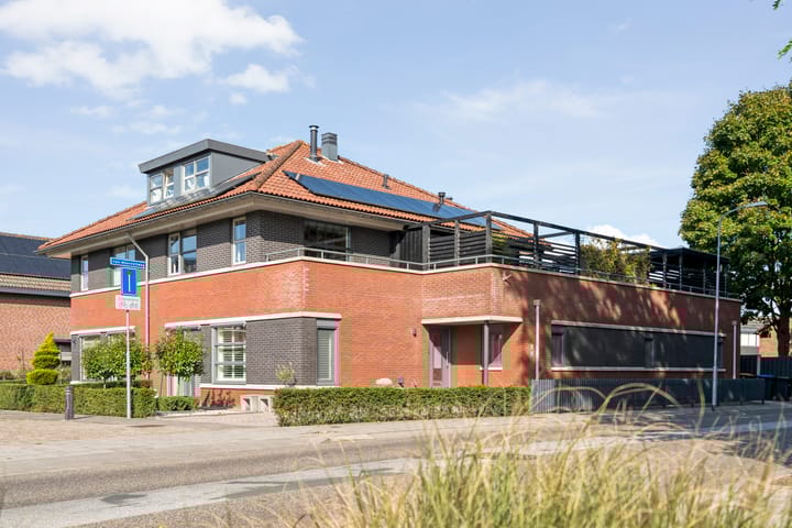 Foto 1 van van Meerveltweg 2