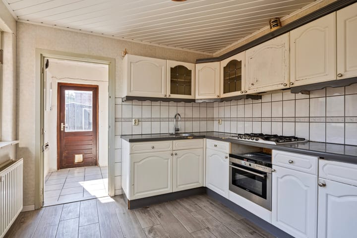 Photo 8 of Kon Wilhelminastraat 23