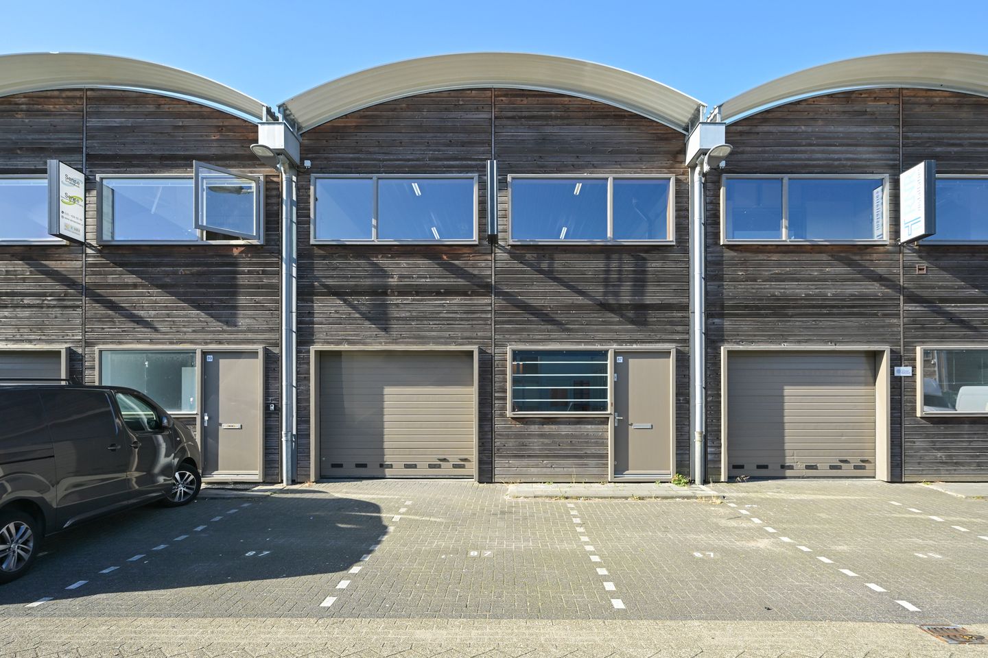 View photo 1 of Industrieweg 87