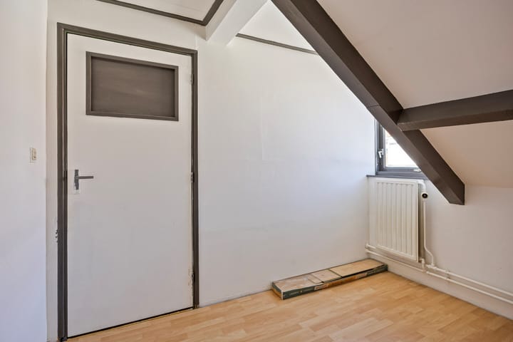 Photo 15 of Kon Wilhelminastraat 23