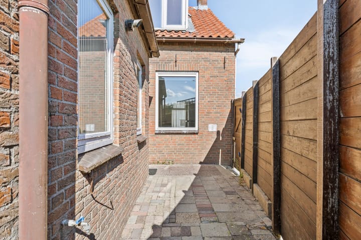 Photo 20 of Kon Wilhelminastraat 23